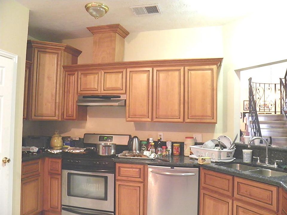 1st image of 6906 Puerta Vista Ln