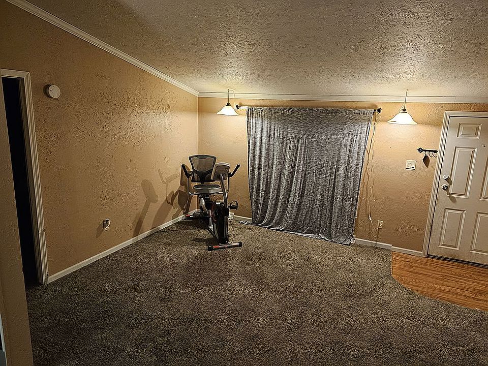 1st image of 2109 Hillside Dr