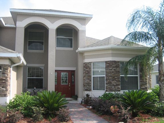 Landscaped entrance