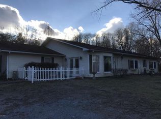 1388 Boskydell Rd, Carbondale, IL 62902