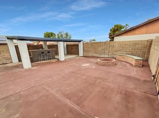 14665 Riverside Dr, Apple Valley, CA 92307