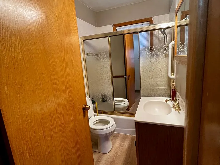 825 Jefferson St — Photo 7