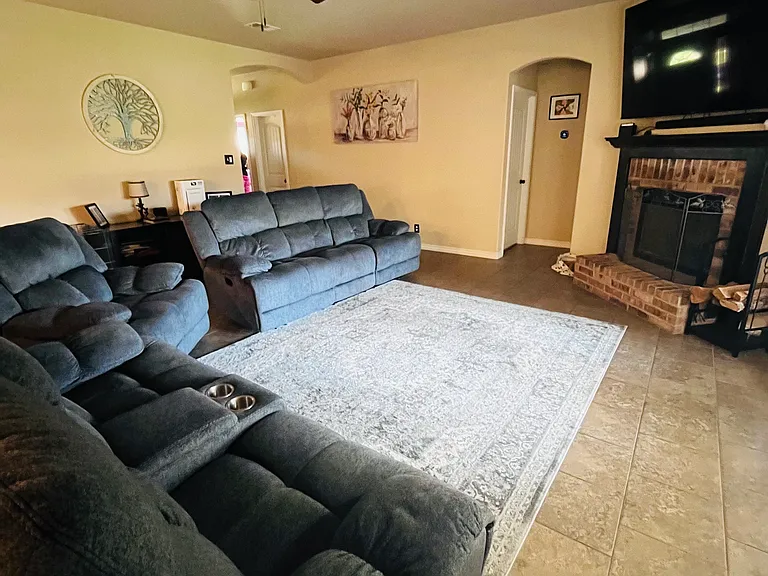 3902 Anvil Range Rd — Photo 2