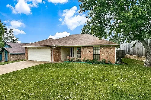 3007 Panhandle Dr Photo 1
