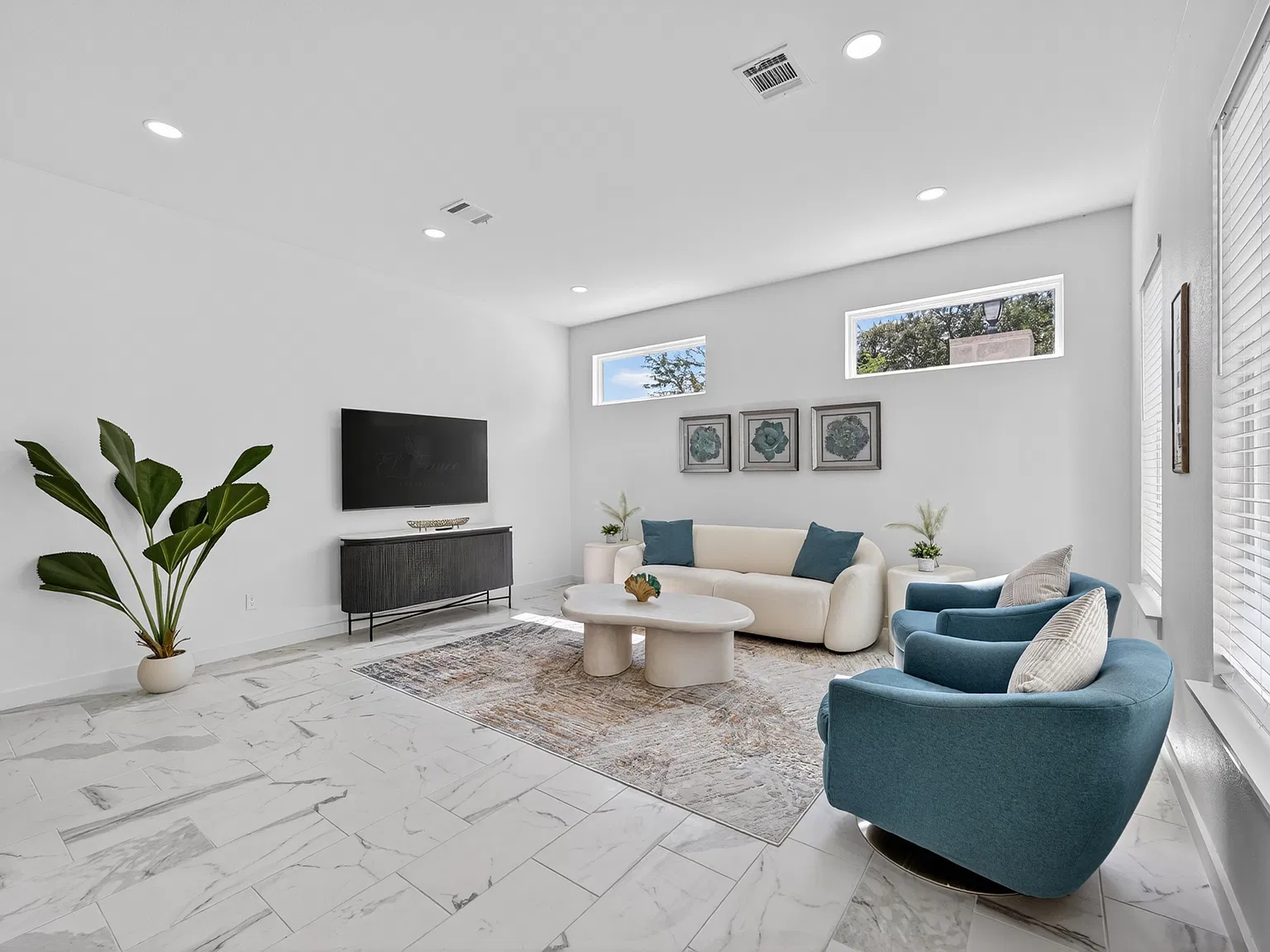3 bed, 2.5 bath, 2101 sqft, $5,750 — Photo 3