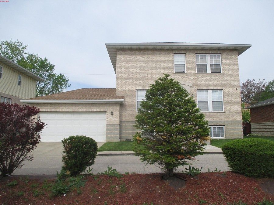 1st image of 1006 Park Pl