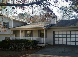 412 Rustic Ridge Cir, Lawrenceville, GA 30043