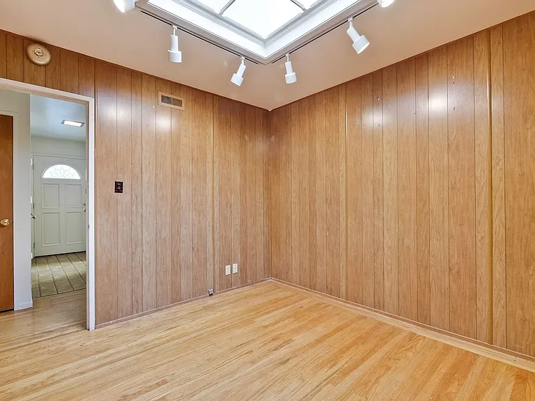 160 Kit Carson Ct — Photo 37