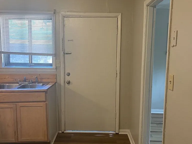 5417 Slayton Ave #A — Photo 11