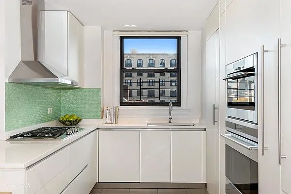 Sold by Corcoran | media 3