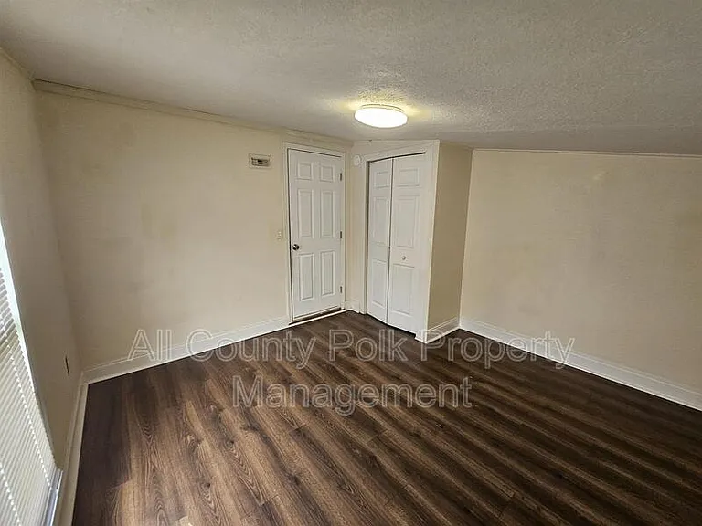1734 35th St NW — Photo 9