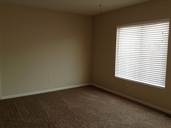 3rd image of 9912 Whispering Pine Dr