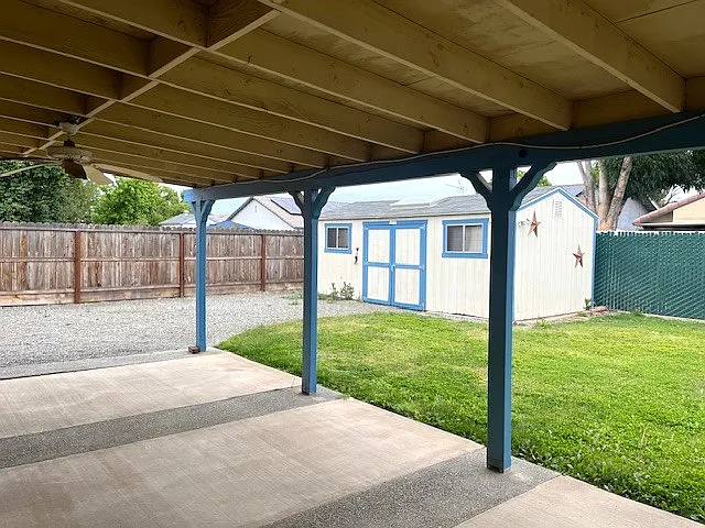 2403 Cherrywood Ct — Photo 12