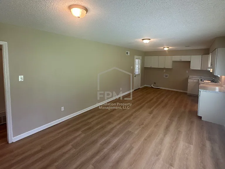 2224 Willow Wood Ave — Photo 6