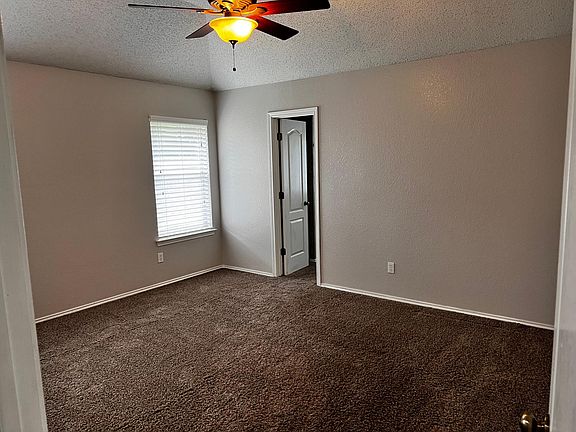 4th image of 11908 Dacca Ct