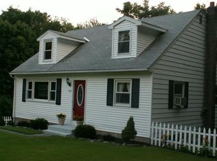 113 Pleasant View Rd, Pleasant Valley, NY 12569