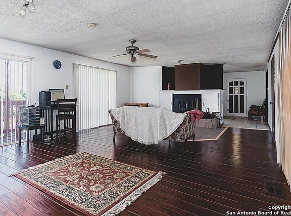 2nd image of 245 Wild Oak Dr