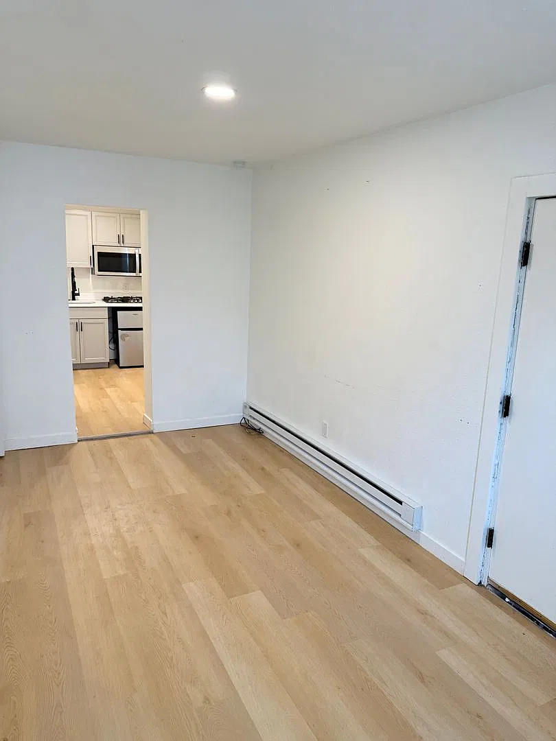 2422 W Vermijo Ave — Photo 3