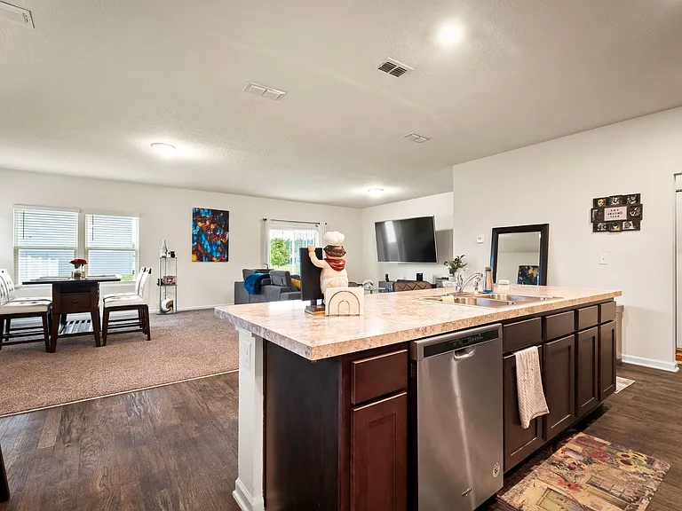 8036 Cape Fox Dr — Photo 2