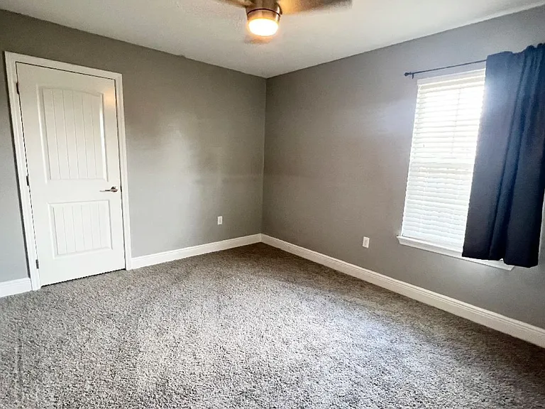 2386 Barberee Dr — Photo 17
