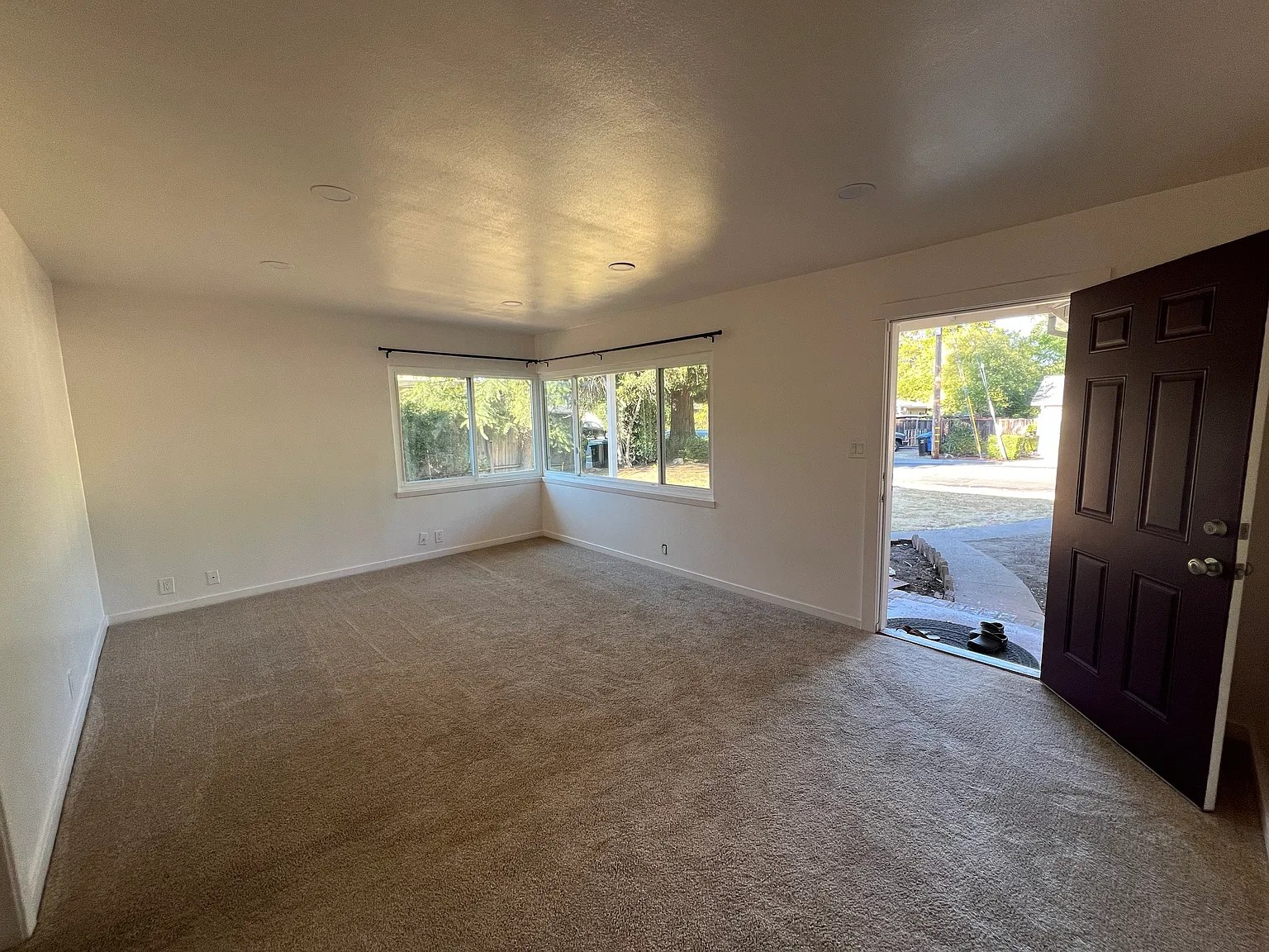 2 bed, 1000 sqft, $3,150 — Photo 3
