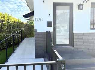 1241 SW 30th Pl #1241, Miami, FL 33135