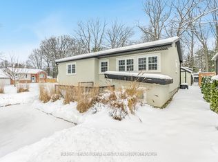 33 Frank St, Wasaga Beach, ON L9Z 1P9