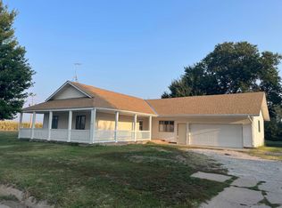 641 Hubbard St, Hildreth, NE 68947