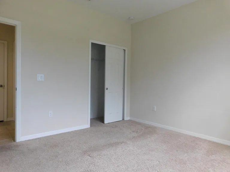 2135 Donahue Dr — Photo 13