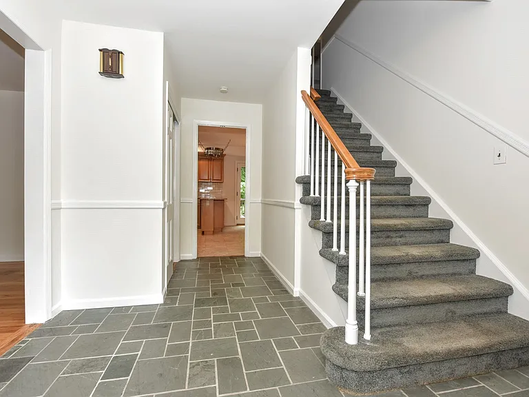 55 George St — Photo 3