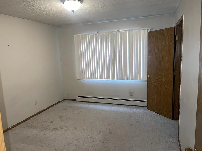 2630 Chicago Ave — Photo 5