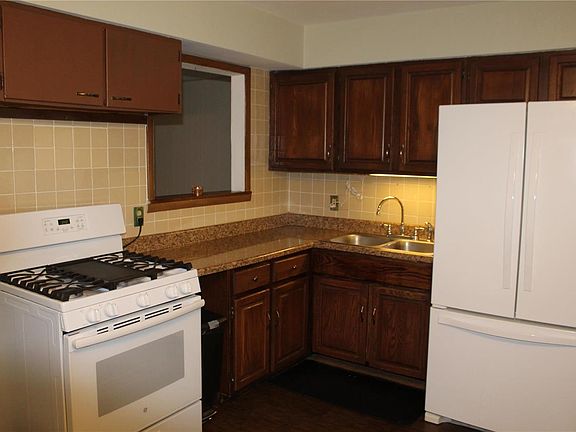 3rd image of 9134 E Milton Ave
