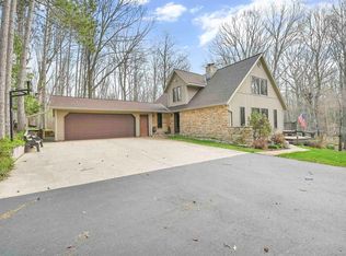 5620 Linda Ln, Little Suamico, WI 54141