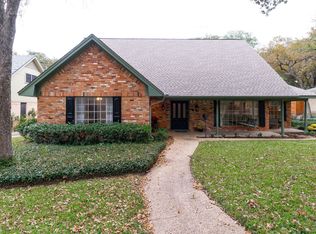 1524 Canyon Oaks Dr, Irving, TX 75061