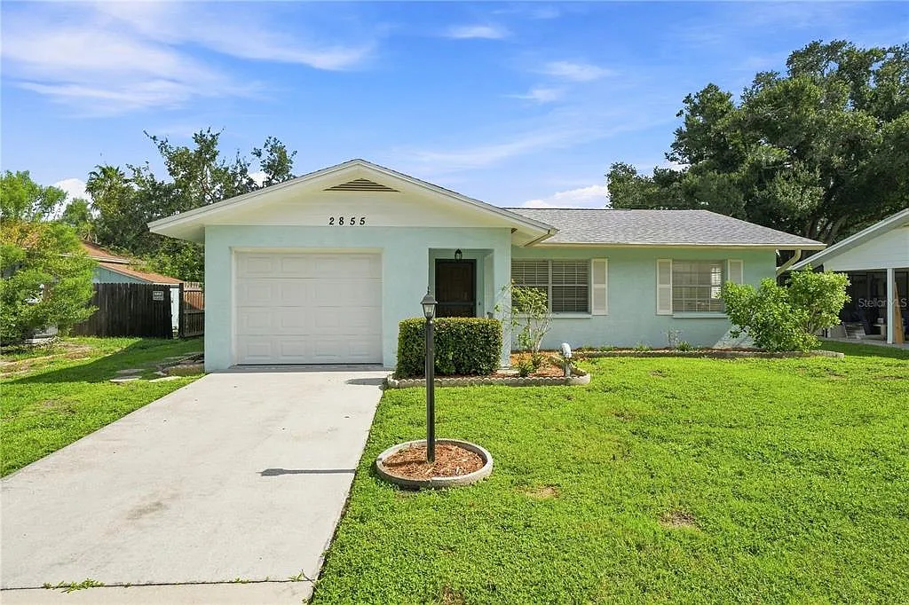 2 bed, 2.0 bath, 1055 sqft, $2,250 — Photo 1