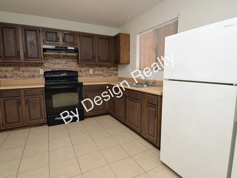 3334 E Presidio Rd — Photo 10