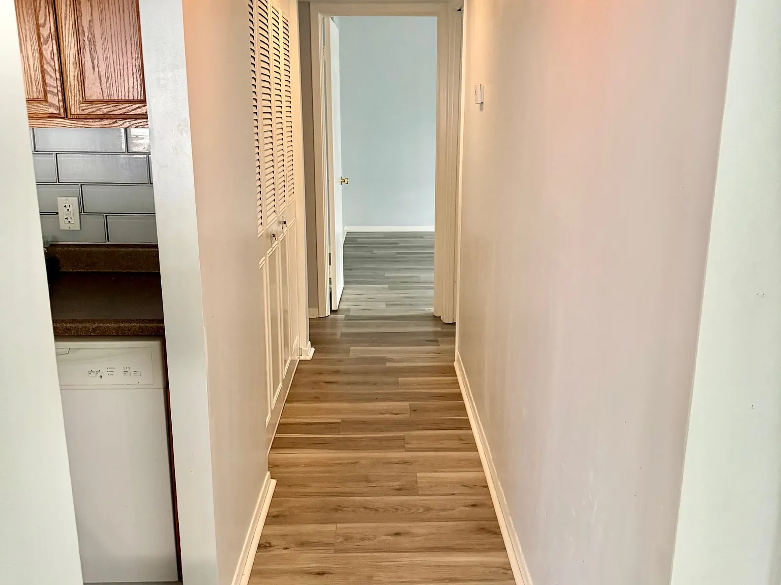2 bed, 917 sqft, $1,700 — Photo 4