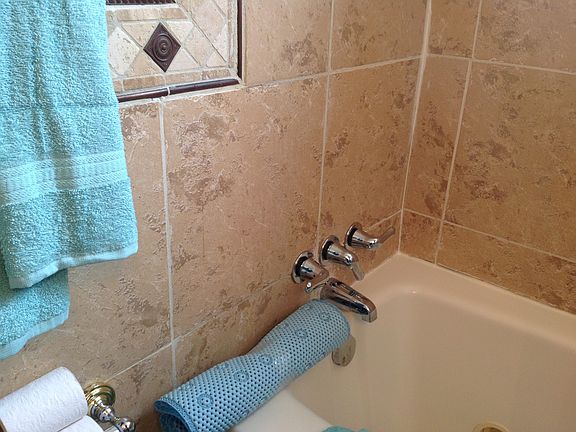 Teal colored towel set 