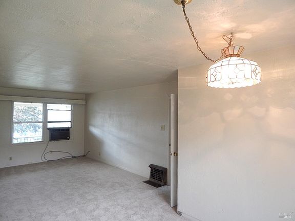 5th image of 530 Annette Avenue