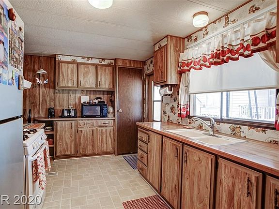 2nd image of 3559 Gulf Shores Dr