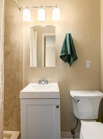 1409 Girard Blvd NE #U — Photo 14