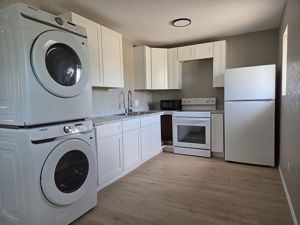 1st image of 1011 W 16th St #C