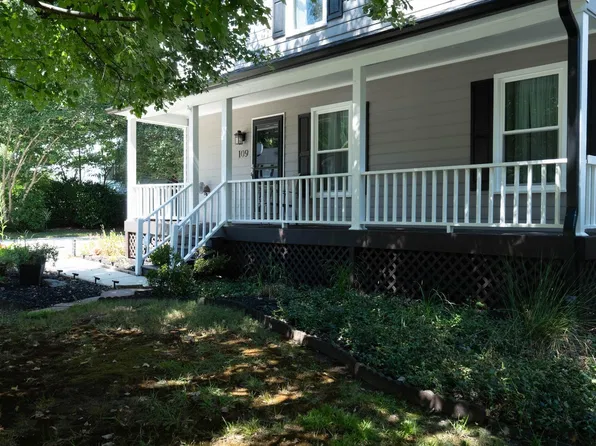 109 Burkwood Ln, Raleigh, NC 27609