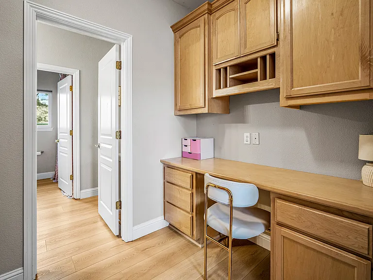 3180 Warren Ln — Photo 32