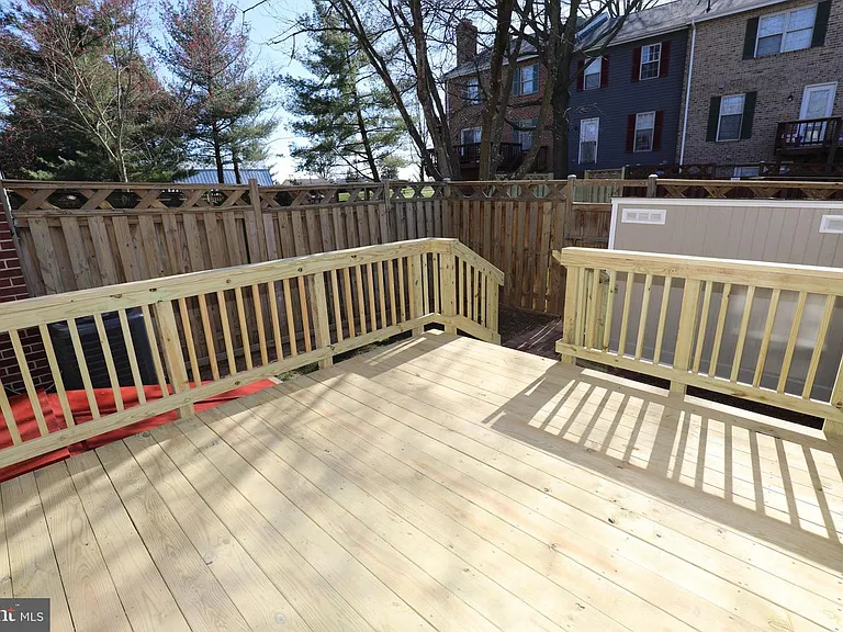 8006 Harbor Pl — Photo 17