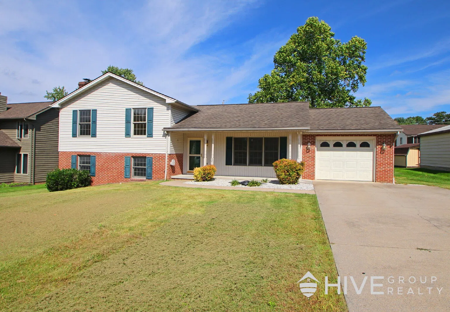 3 bed, 2.5 bath, 1776 sqft, $1,995 — Photo 1