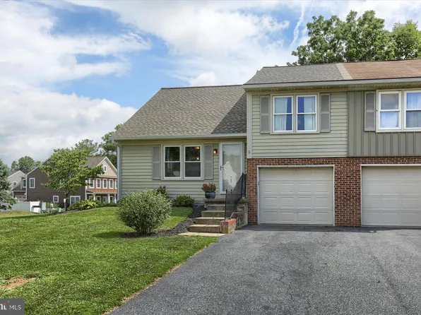 5 Branstock Ct, Lititz, PA 17543