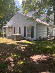2135 Painted Post Dr, Flushing, MI, 48433