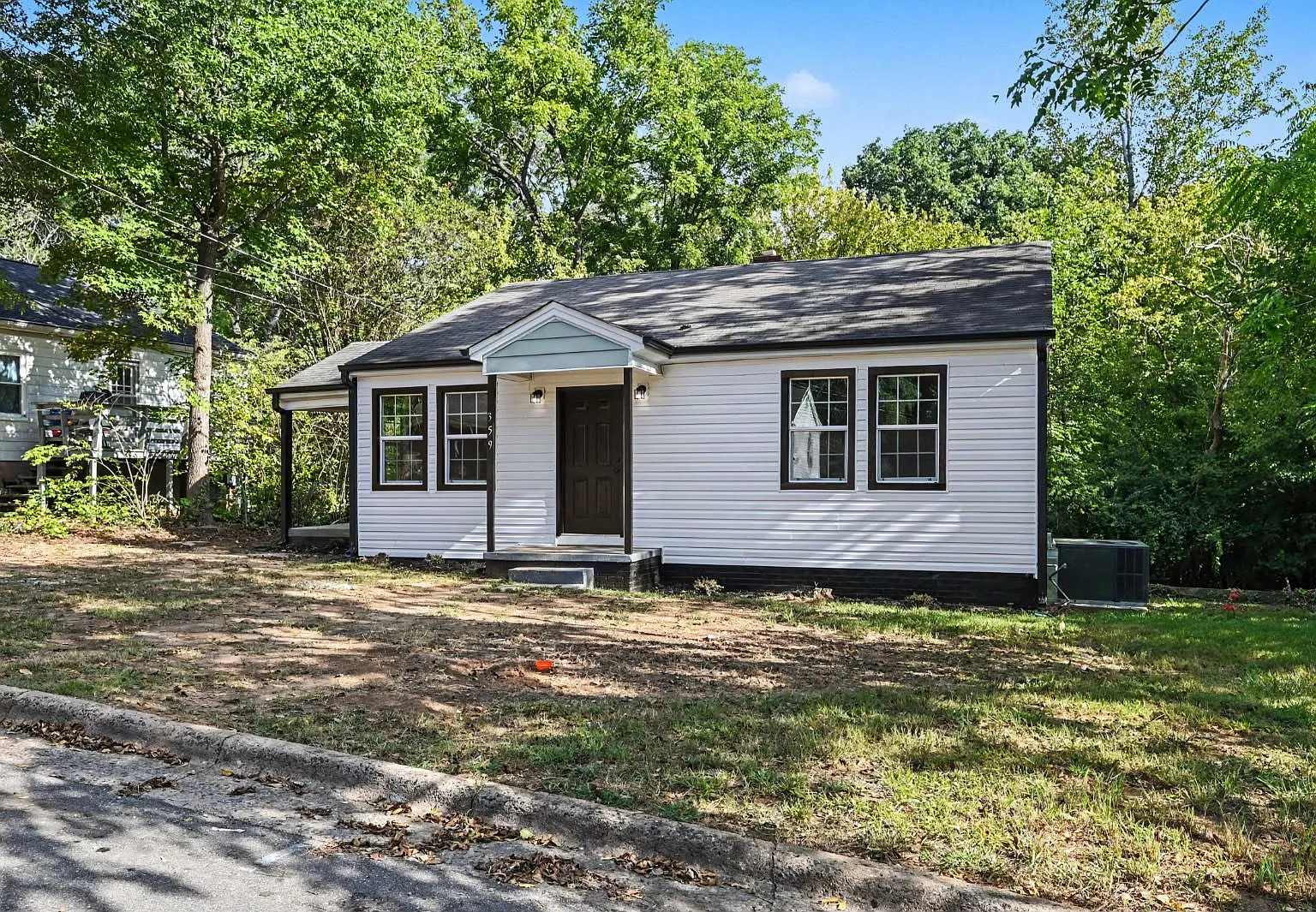 2 bed, 1024 sqft, $1,600 — Photo 3