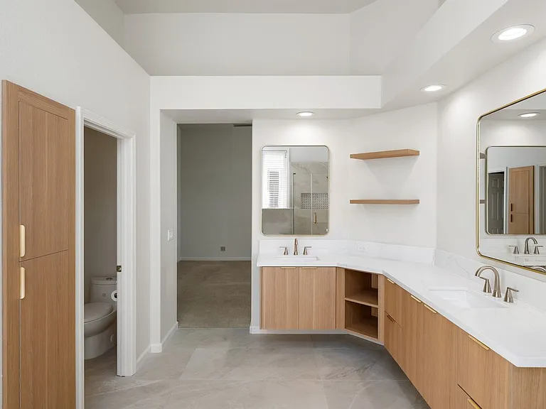4 Mandalay Ct — Photo 17